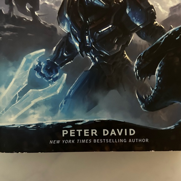 HALO book Hunters in the Dark Book by NYT Best Selling Author Peter David - Picture 3 of 6